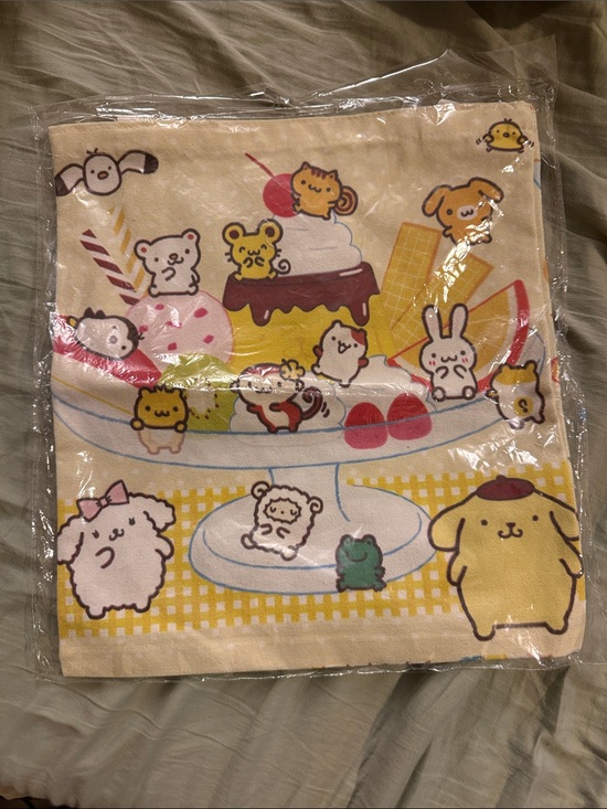 Sanrio Handbags - Sanrio Pompompurin Yellow Cream Star Balloon Panel